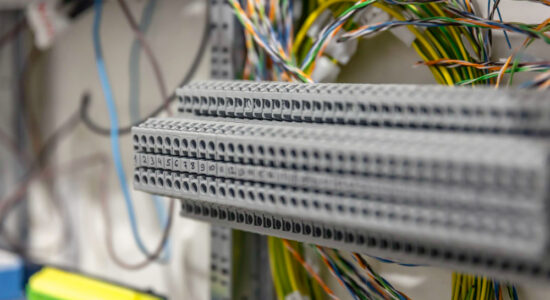 Sistema de barramento aplicado em automação industrial